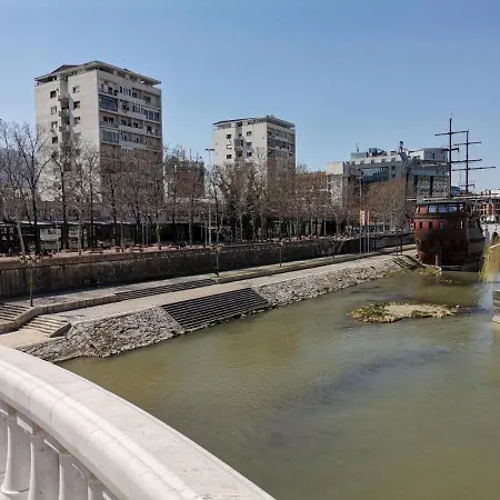 Апартаменты Calla 5 - Main Square, In The Shopping Center - Parking Slot With Security And Video Скопье