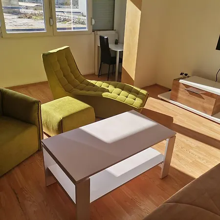 Apartment Calla 5 - Main Square, In The Shopping Center - Parking Slot With Security And Video Skopje