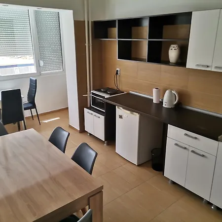 Calla 5 - Main Square, In The Shopping Center - Parking Slot With Security And Video Apartment *