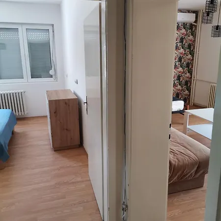 Calla 5 - Main Square, In The Shopping Center - Parking Slot With Security And Video *