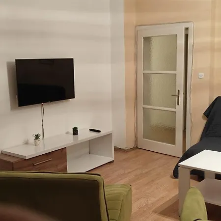 Calla 5 - Main Square, In The Shopping Center - Parking Slot With Security And Video Skopje