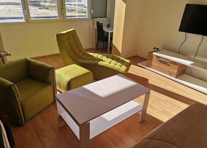 Apartment Calla 5 Apartment: Square Living With Secure Parking Skopje