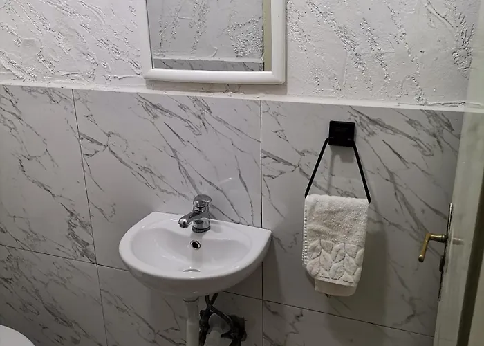 Calla 5 Apartment: Square Living With Secure Parking Apartment *