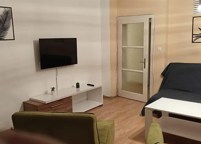 Calla 5 Apartment: Square Living With Secure Parking Skopje